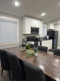 3 bedroom modern home in South Salem - Image 4