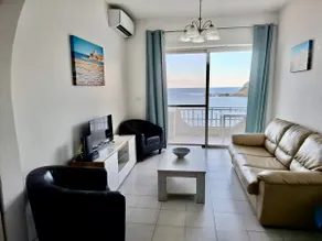 Fantastic seaview, close to bus and promenade - Image 2