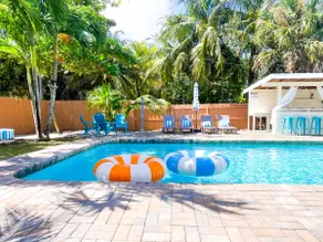 Heated Pool | Cozy Backyard | Quiet Stay | Pets - Image 3