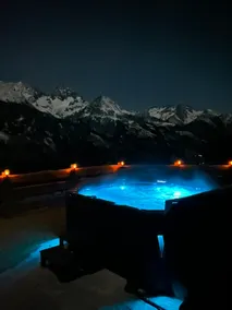 Exclusive Mountain Chalet with Hot Tub & Sauna - Image 3