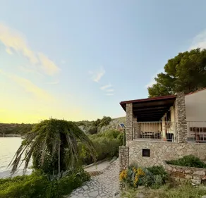 Holiday Home on Lavdara Island + Free Parking - Image 2