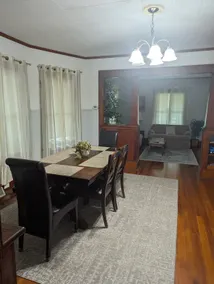 Comfortable 3 bed home, close to downtown. #iron - Image 2