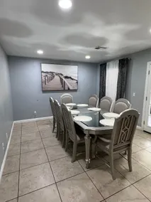 A beautiful house with free parking - Image 2