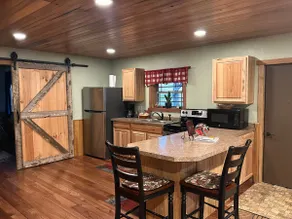 Private 1 bedroom cabin on 14 acres - Image 5