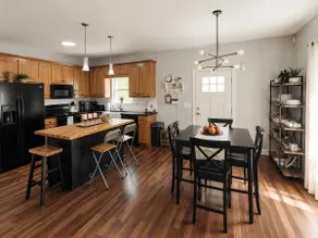The Yellow House Macon - Renovated Historic Home - Image 3