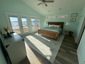 Lake Front Living with Private Sandy Beach! - Image 4