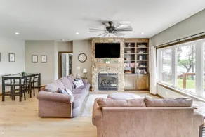 Spacious 6BR Lake Victoria Retreat w/ Private Dock - Image 3