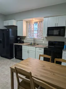 Trailway Hideaway 2Bed/2Bath w Game Room - Image 2