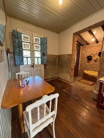 Piccola Cucina: Centennial House in the Valley of Vineyards - Image 4