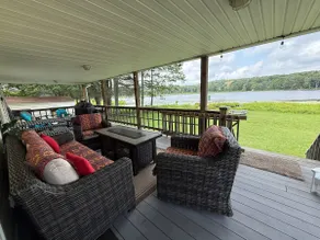The “Lily Pad” Secluded Lake House - Image 5