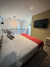 Beautiful apartment with parking - Image 3