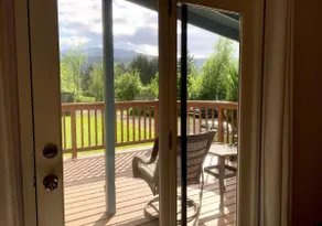 White Salmon Hot Tub 3 Acres Gorge Views - Image 5