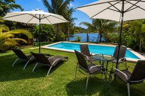 House with private pool between the lagoon and the sea. - Image 2
