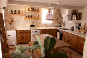 Romantic Artist's House – City Center - Image 3