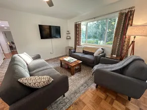 3 Bed MidCentury Modern by Duckpond Downtown! - Image 5