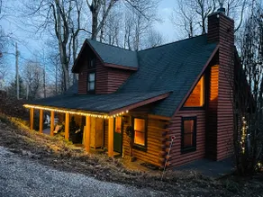 Blue Ridge Hideaway at Little Switzerland - Image 2