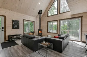 Chalet Spa Le Boréal, Chertsey - Image 4