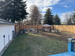 Pet friendly home with yard. The Wyoming Gem - Image 4