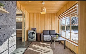 House with all amenities in a good location - Image 4
