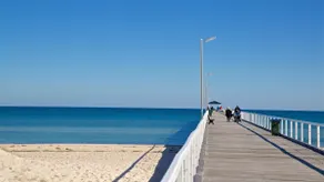 Urban Beach Shack—Steps to Grange Beach & Café - Image 5