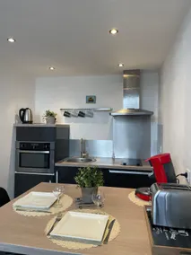 House, sea within walking distance, quiet & comfortable, parking - Image 4
