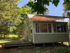 Cozy complete camp on cove Perfect for couple - Image 2