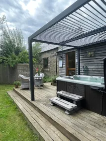 The cottage a country retreat hot tub Two bedroom - Image 3