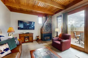 Open 4BR Mountainview | Balcony | Pool - Image 2