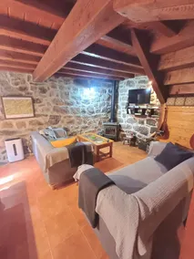 River Cabin - Image 3