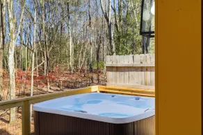Modern Poconos Home, 3br2ba, Hottub Screened Porch - Image 4