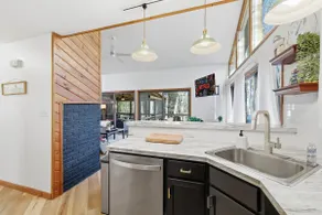 Modern Poconos Home, 3br2ba, Hottub Screened Porch - Image 5