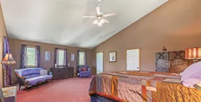 Spacious & secluded grand home near Kickapoo River, Bike Trails, & ATV routes - Image 4