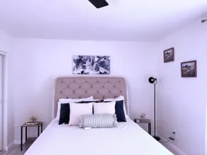 Cozy Studio w/ MTN Views, Spacious Bathroom & BBQ - Image 4