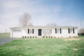 The Williams House | Cozy Bourbon County Getaway - Image 3
