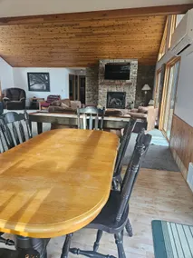 Cozy 2 bedroom with firplace and lake views - Image 5