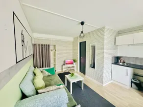 Twin terraces, studio for 2 people, city center - Image 3