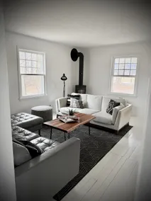 Cozy & Modern 3BDRM Farmhouse - EV Charger - Image 2
