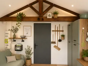 2-bedroom house with private garden - Image 2