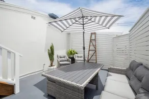 Blissful Merewether Beach Cottage: A Coastal Gem - Image 4