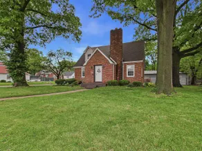Brick B&B - 3Bed 2Full Bath! Downtown Edwardsville - Image 2
