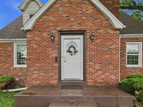 Brick B&B - 3Bed 2Full Bath! Downtown Edwardsville - Image 5