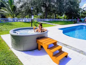 Lakehouse / Large Pool / Hot Tub & Near the Beach - Image 4