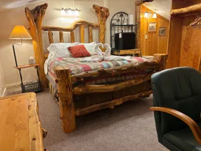 Ask for a discount. Suite with private entrance. - Image 2