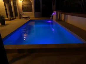 Very quiet house with ample parking. - Image 5
