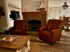 Lakefront Retreat on Douglas Lake. Private Dock - Image 4