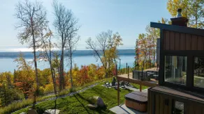 Chez Annie 215: Panoramic Views & Hot Tub - Image 2