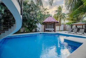Private Villa 5BR, Large groups Close to the Beach - Image 3
