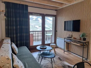 Duplex + heated pool + closed parking - Image 5