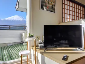 [House with a view of Mt. Fuji from the living room] Lake Kawaguchi, Gotemba Outlets, Oshino Hakkai, speedway. 5 minutes to the expressway! - Image 4