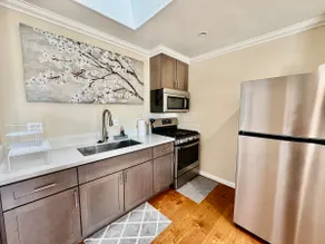 Stylish 1-Bedroom/Eden/Kaiser/Wifi/Washer/Dryer - Image 4